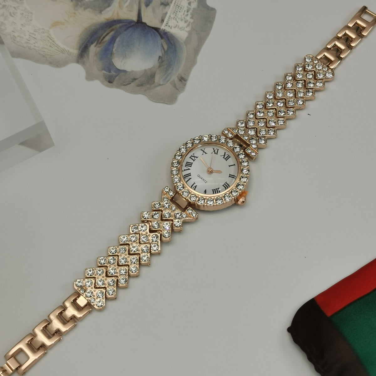 Diamond-studded Starry Sky Quartz Watch