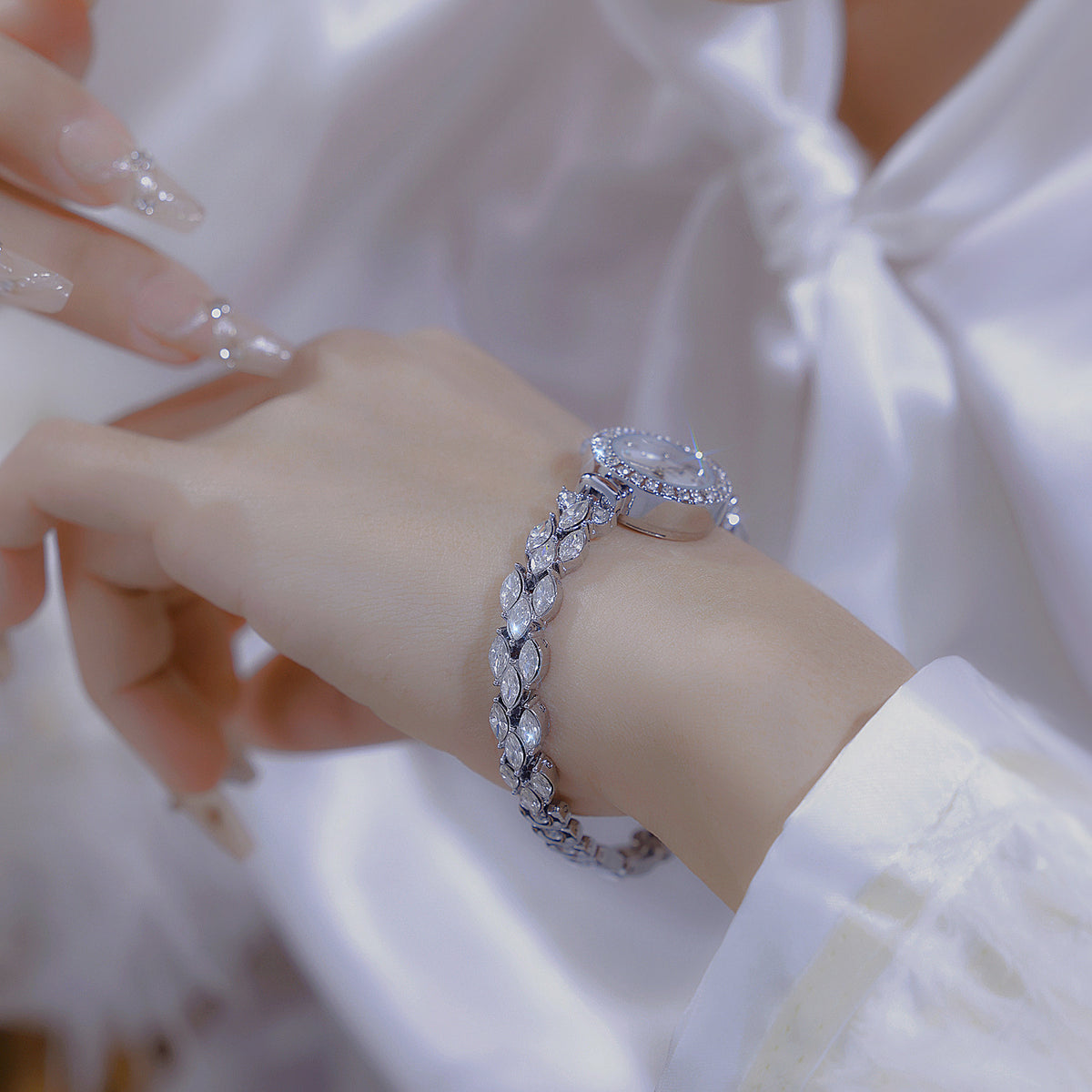 Luxury Exquisite Mermaid Watch