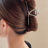 Oversized Pearl Wave Grip Headwear