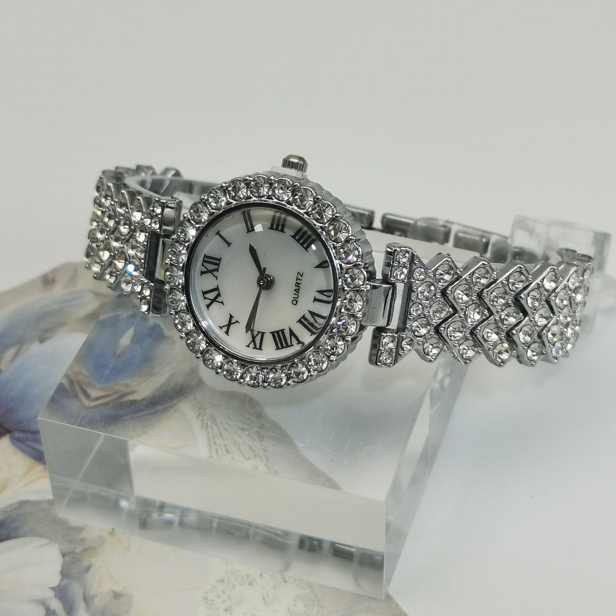 Diamond-studded Starry Sky Quartz Watch