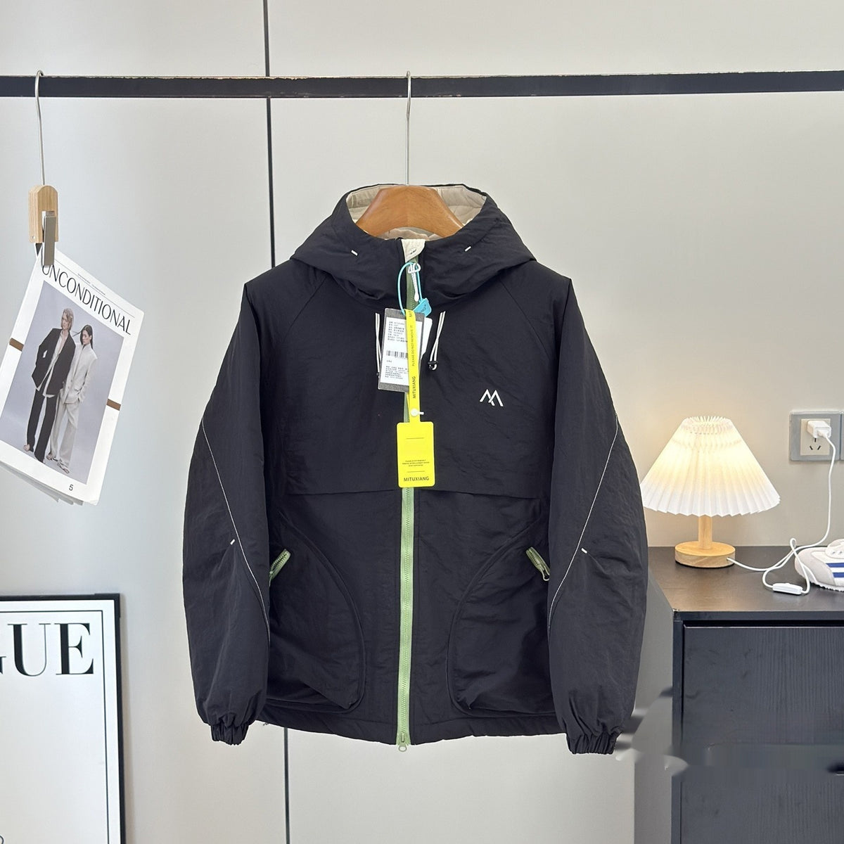 Mountain-style Quilted Hooded Jacket