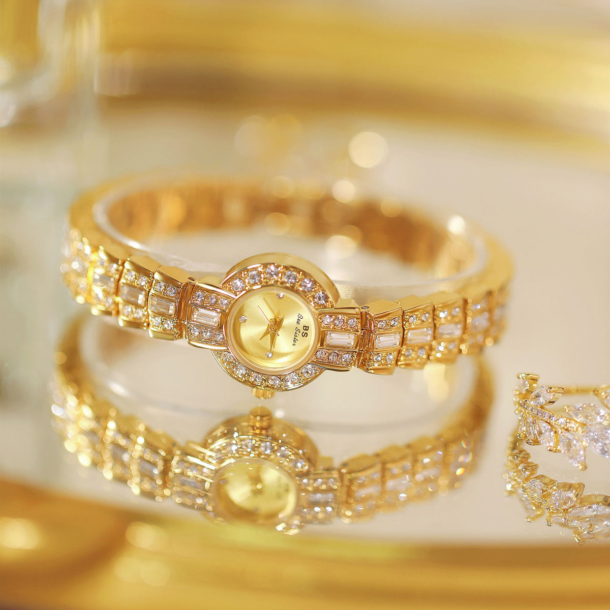 Middle-ancient Luxury Retro Bright Compact Watch